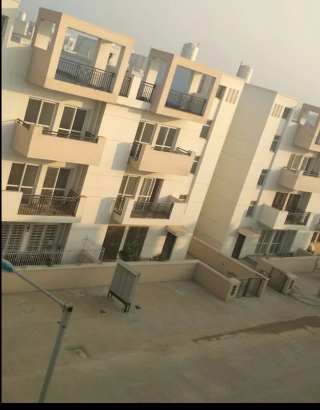 3 BHK + Pooja Room 1200 Sq.Ft. Apartment in Bptp Park Floors I