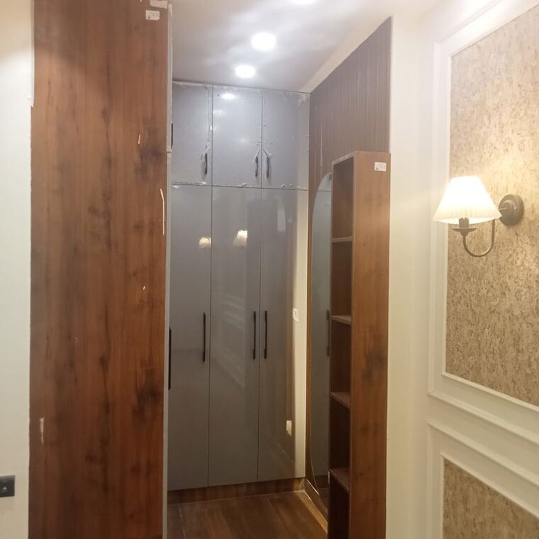 Bathroom, bptp-park-floors-i 3 Bedroom 1200 Sq.Ft. Apartment In Sector 77 Faridabad 10420257