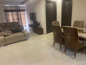 Living Room in 3 BHK Builder Floor at Sector 45 – for Rent