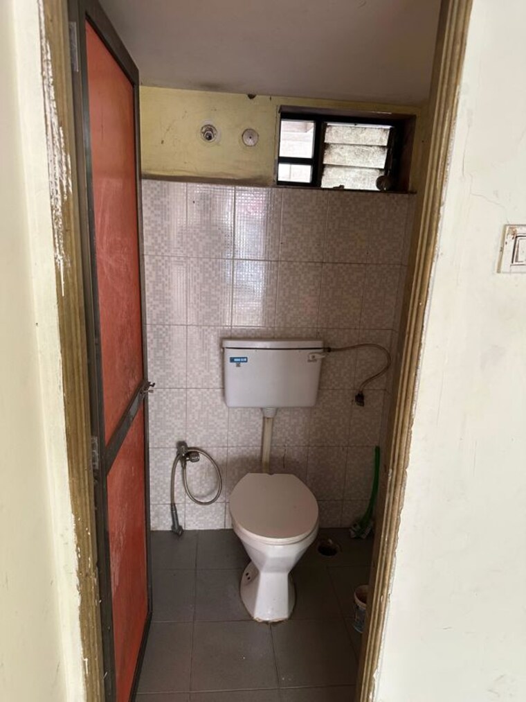 Bathroom, anmol-chaya Commercial Shop 500 Sq.Ft. In Karanjade Navi Mumbai 10367524