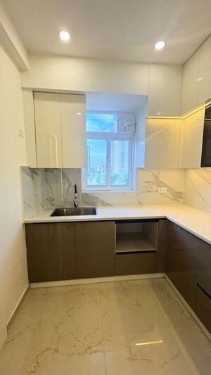 Kitchen in 2.5 BHK Builder Floor at Smart World Gems, Sector 89 – for Rent