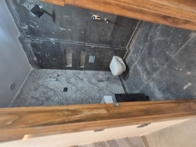 Bathroom, bptp-district-3 3 Bedroom 180 Sq.Yd. Builder Floor In Sector 85 Faridabad 10420286
