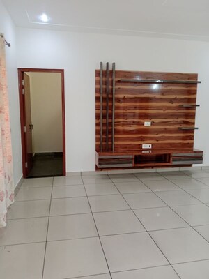 Room in 2 BHK Builder Floor at Model Town – for Rent