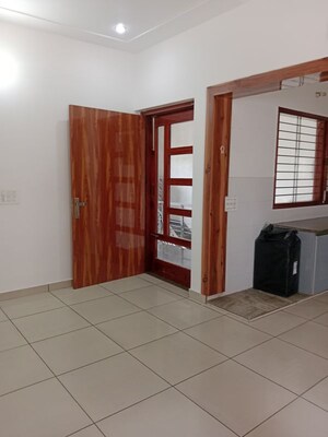 Room in 2 BHK Builder Floor at Model Town – for Rent
