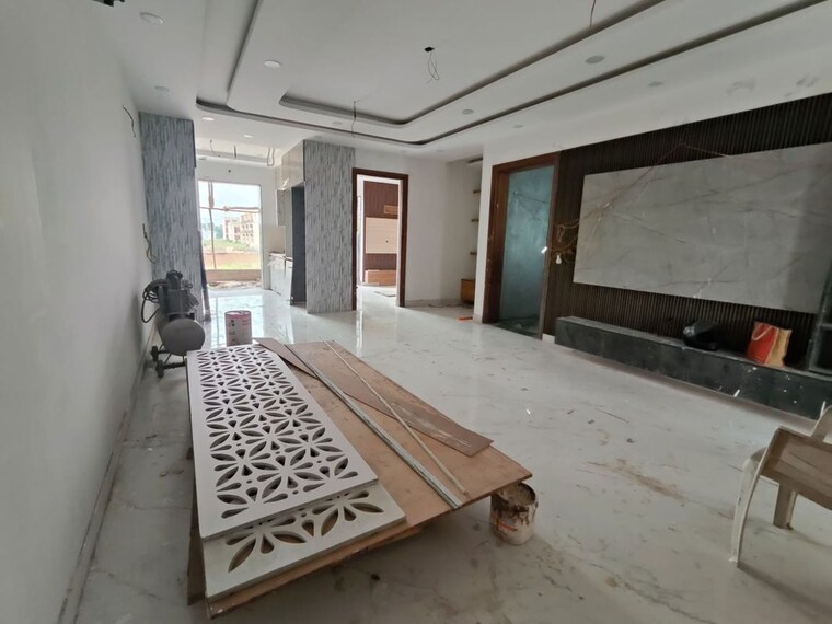  Parking, bptp-district-phase-2 3 Bedroom 180 Sq.Yd. Builder Floor In Sector 84 Faridabad 10420297