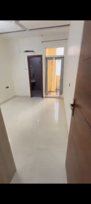 Room in 3 BHK Apartment at Preet Colony – for Sale