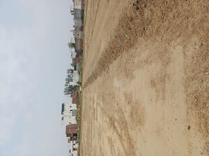  Plot For Sale in Karnera Village