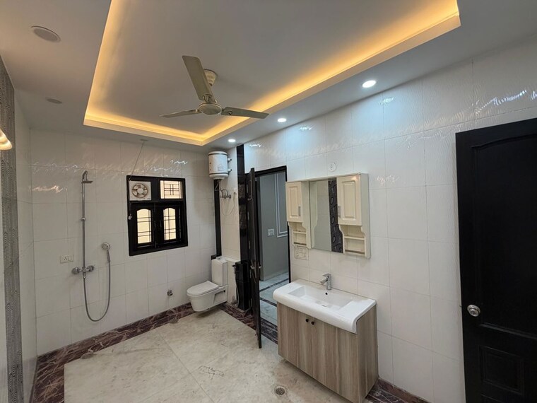 Kitchen, sushant lok i 3 Bedroom 215 Sq.Yd. Builder Floor In Sushant Lok I Gurgaon 10420331