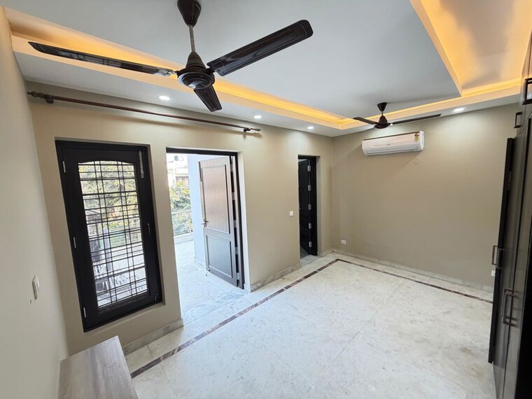 Bedroom, sushant lok i 3 Bedroom 215 Sq.Yd. Builder Floor In Sushant Lok I Gurgaon 10420331