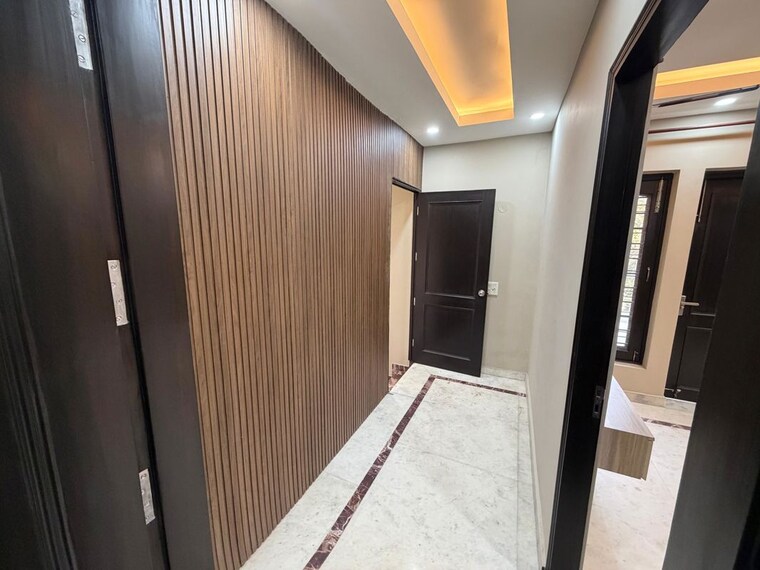 undefined, sushant lok i 3 Bedroom 215 Sq.Yd. Builder Floor In Sushant Lok I Gurgaon 10420331