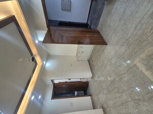 Hall in 3 BHK Builder Floor at BPTP District Faridabad, Sector 81 – for Sale