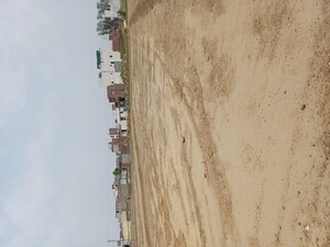  Plot For Sale in Karnera Village