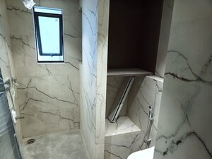 Bathroom in 4 BHK Independent House at Juhu – for Rent