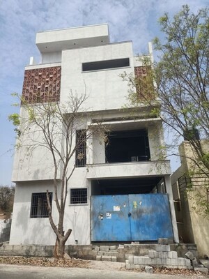 3.5 BHK Villa For Sale in High Grounds