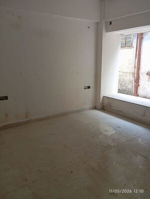 Room in 3 BHK Apartment at Kalighat – for Sale