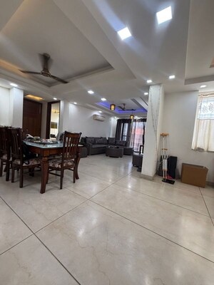 Living Room in 3 BHK Builder Floor at Sector 45 – for Rent