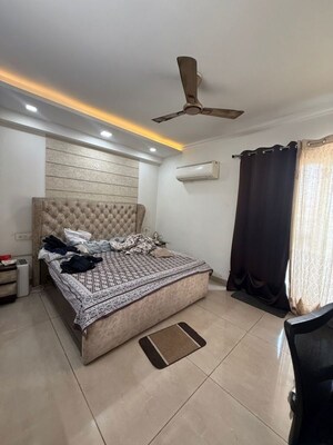 Living Room in 3 BHK Builder Floor at Sector 45 – for Rent