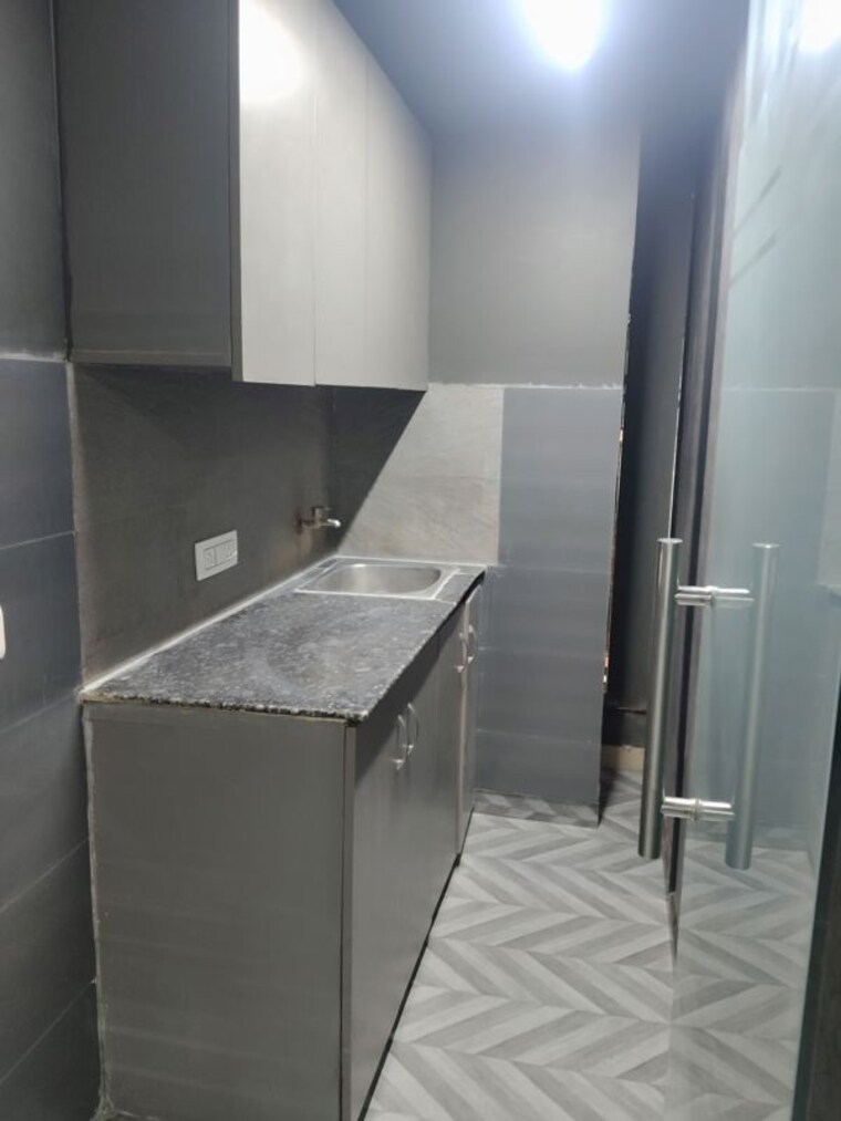 Kitchen, netaji subhash place Commercial Office Space 3033 Sq.Ft. In Netaji Subhash Place Delhi 10420391