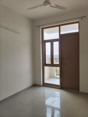 Room in 2 BHK Builder Floor at Zara Rossa, Sector 112 – for Rent