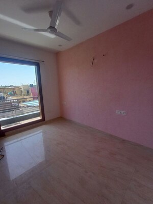 Room in 3 BHK Independent House at Sector 11 – for Rent
