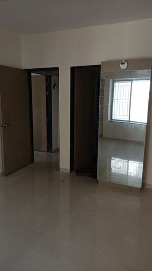 Room in 2.5 BHK Apartment at Runwal Seagull, Hadapsar – for Rent