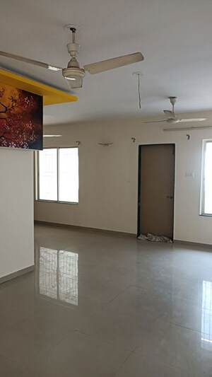 Room in 2.5 BHK Apartment at Runwal Seagull, Hadapsar – for Rent