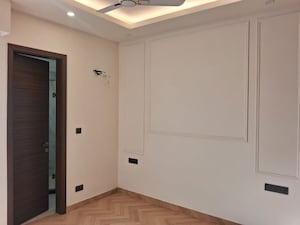 Room in 3 BHK Apartment at Raj One Good Earth, Sector 71 – for Rent