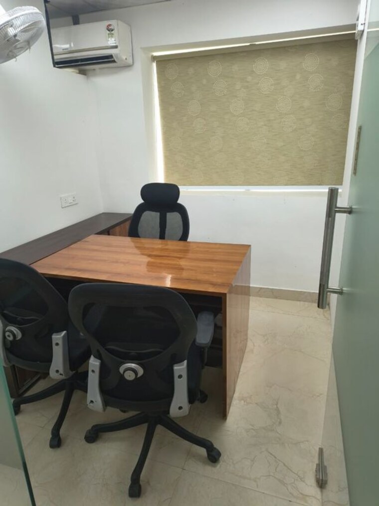 Team Area, sector 58 Commercial Office Space 1231 Sq.Ft. In Sector 58 Noida 10420447