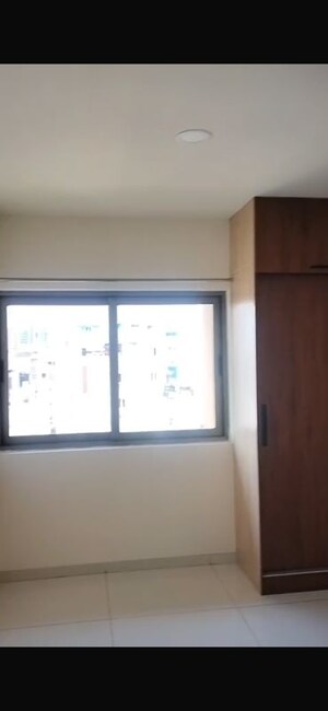 Room in 3 BHK Apartment at Manbhum Around The Grove, Financial District – for Rent