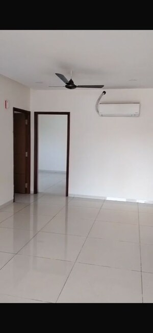 Room in 3 BHK Apartment at Manbhum Around The Grove, Financial District – for Rent