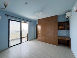 Room in 3 BHK Apartment at M3M Heights, Sector 65 – for Rent