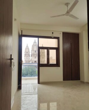 Room in 1 BHK Apartment at Palm Residency Chhatarpur, Chattarpur – for Rent