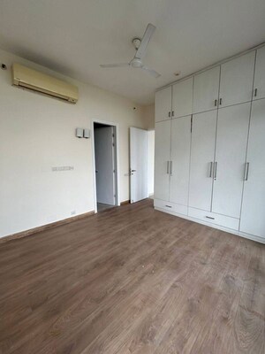 Room in 3 BHK Apartment at Ireo The Grand Arch, Sector 58 – for Rent