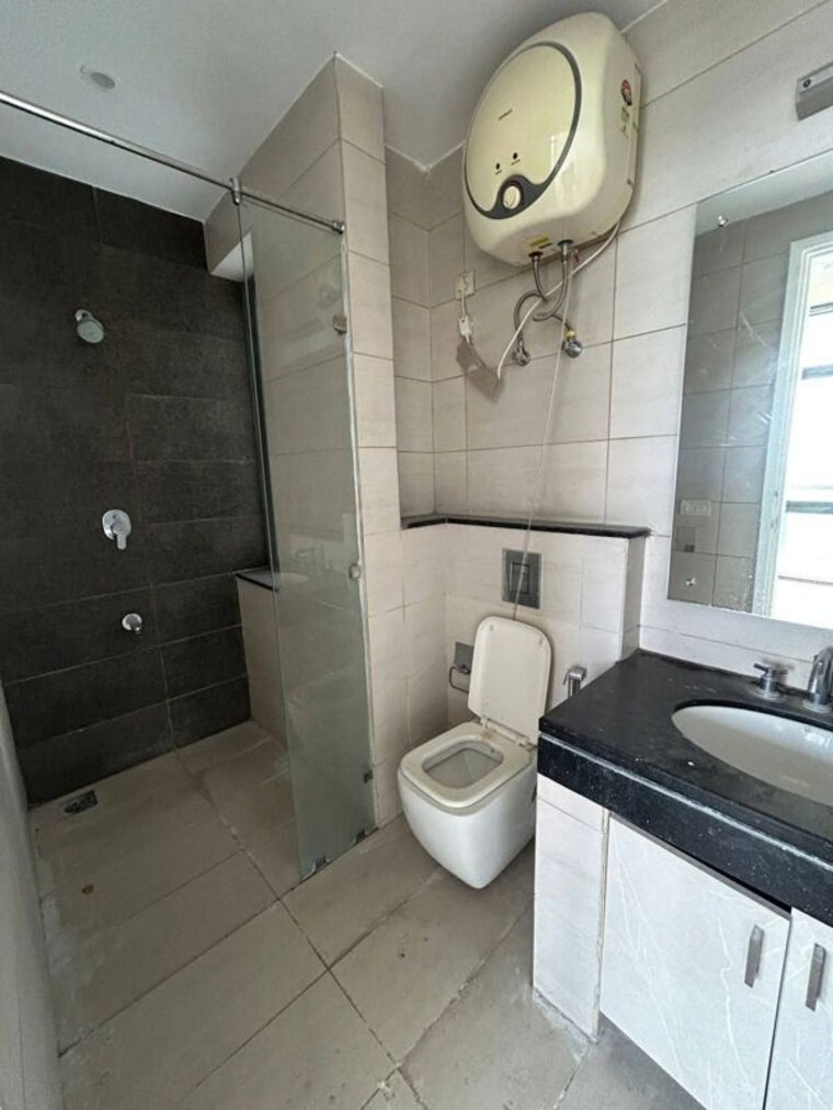 Bathroom, ireo-the-grand-arch 3 Bedroom 2350 Sq.Ft. Apartment In Sector 58 Gurgaon 10420479