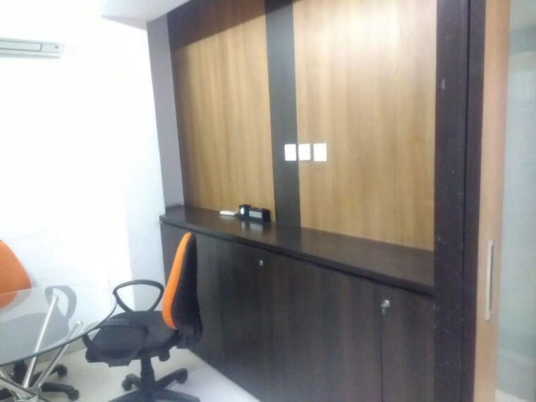 Team Area, gautam nagar Commercial Office Space 500 Sq.Ft. In Gautam Nagar Delhi 10420501