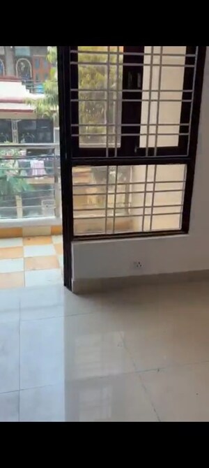 Room in 3 BHK Builder Floor at Vaishali Sector 6 – for Sale