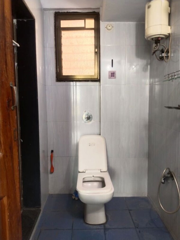 Bathroom, asian-galaxy 2 Bedroom 1100 Sq.Ft. Apartment In Kharghar Navi Mumbai 10420524