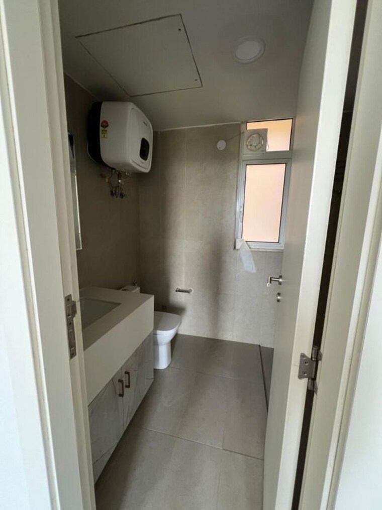 Bathroom, ireo-the-corridors 3 Bedroom 1727 Sq.Ft. Apartment In Sector 67a Gurgaon 10420510