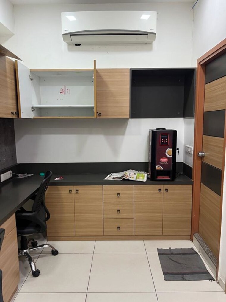 Kitchen, aaron-spectra Commercial Office Space 550 Sq.Ft. In Bodakdev Ahmedabad 10420581