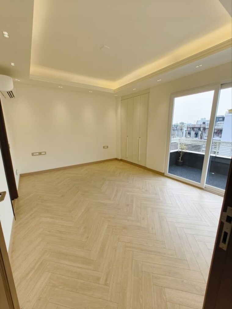 Bedroom, ardee-city 4 Bedroom 325 Sq.Yd. Builder Floor In Sector 52 Gurgaon 10420585