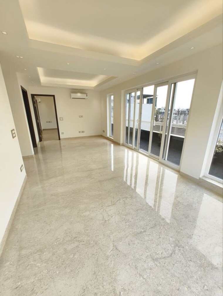Room, ardee-city 4 Bedroom 325 Sq.Yd. Builder Floor In Sector 52 Gurgaon 10420585