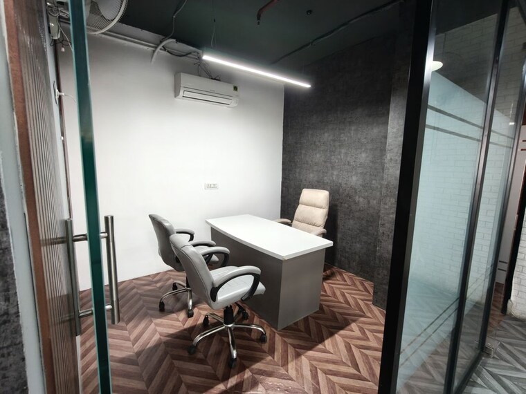 Team Area, netaji subhash place Commercial Office Space 3333 Sq.Ft. In Netaji Subhash Place Delhi 10420599