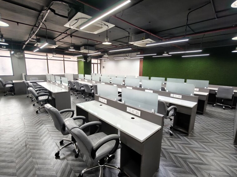 Team Area, netaji subhash place Commercial Office Space 3333 Sq.Ft. In Netaji Subhash Place Delhi 10420599