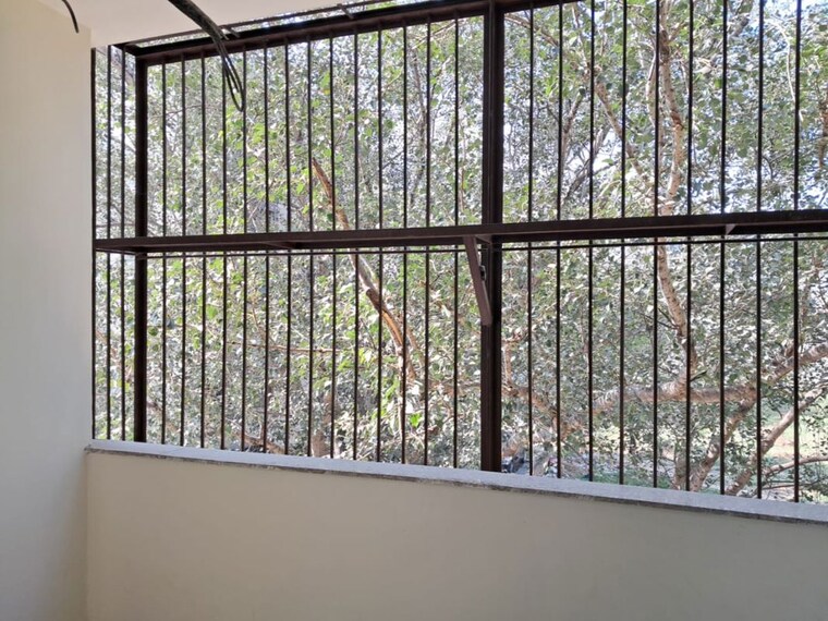 Balcony, shivalik colony 3 Bedroom 1800 Sq.Ft. Apartment In Shivalik Colony Delhi 10420592
