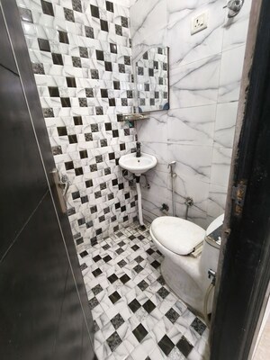 Bathroom in 2 BHK Builder Floor at Ahlcon Apartments, Vaishali Sector 2 – for Rent