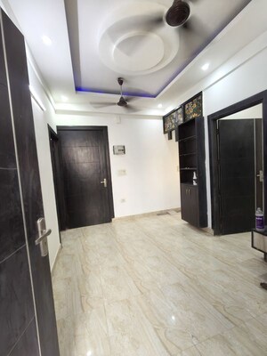 Bathroom in 2 BHK Builder Floor at Ahlcon Apartments, Vaishali Sector 2 – for Rent