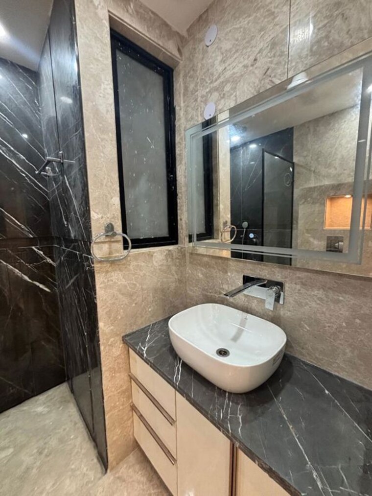 Bathroom, south extension 4 Bedroom 5000 Sq.Ft. Penthouse In South Extension Delhi 10420616