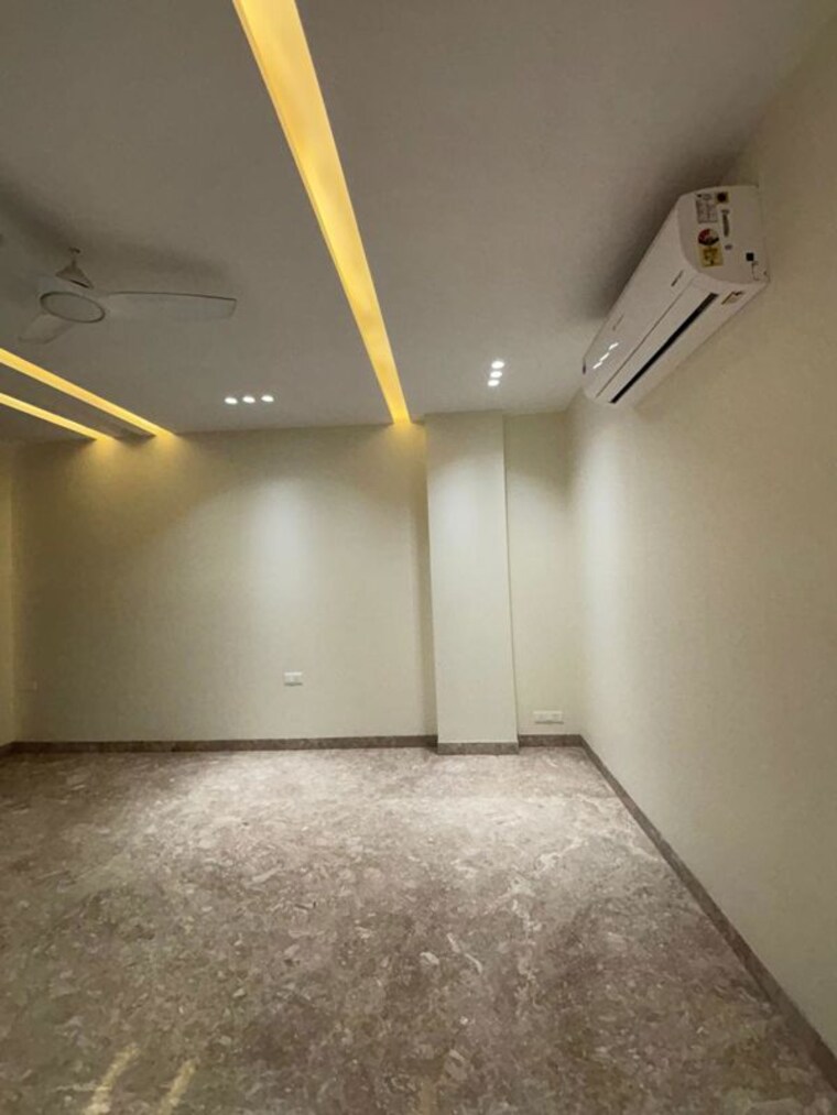 Room, south extension 4 Bedroom 5000 Sq.Ft. Penthouse In South Extension Delhi 10420616