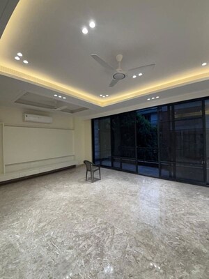 Room in 4 BHK Penthouse at South Extension – for Rent