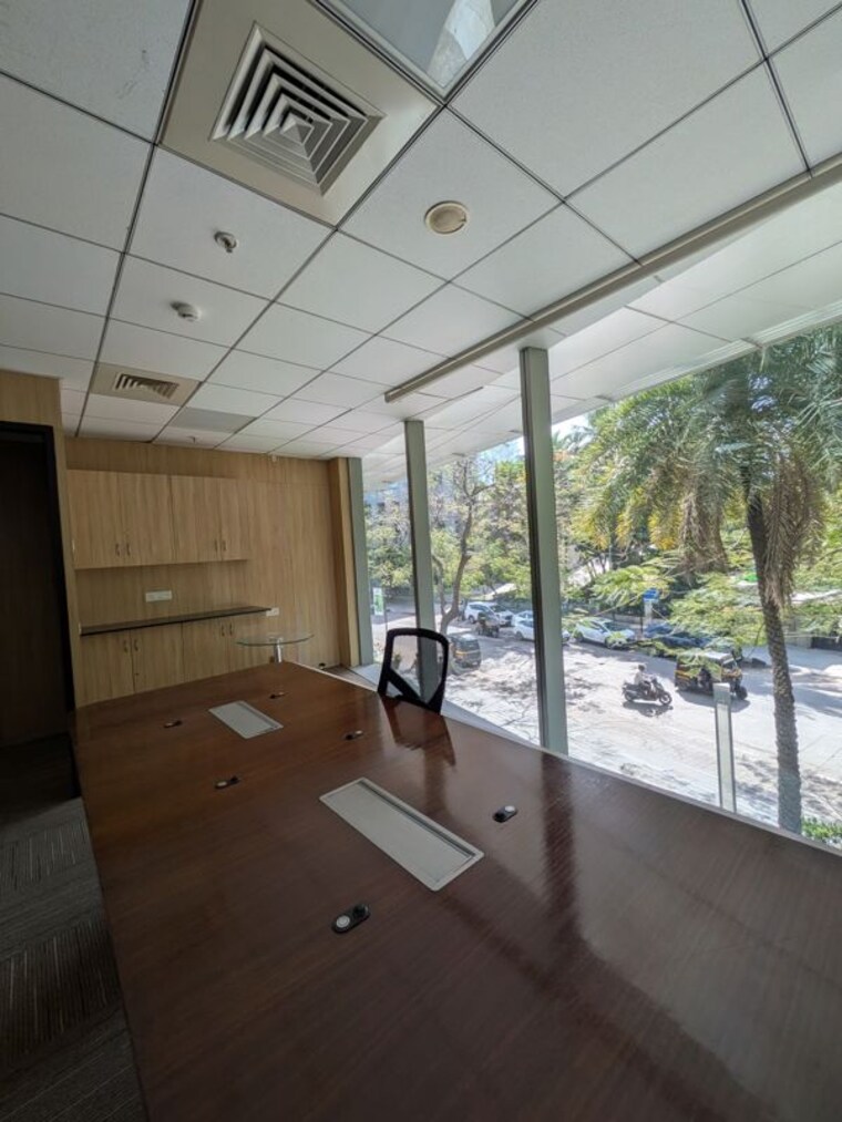  Parking, wadhwa-the-capital Commercial Office Space 2000 Sq.Ft. In Bandra East Mumbai 10420627